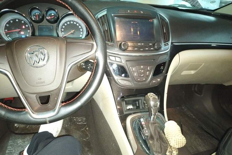 Used Buick Regal 2015 2.0L Leading Fashion Edition
