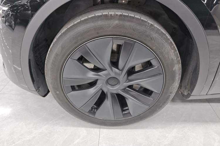 Used Tesla Model Y 2024 Rear-Wheel-Drive Version
