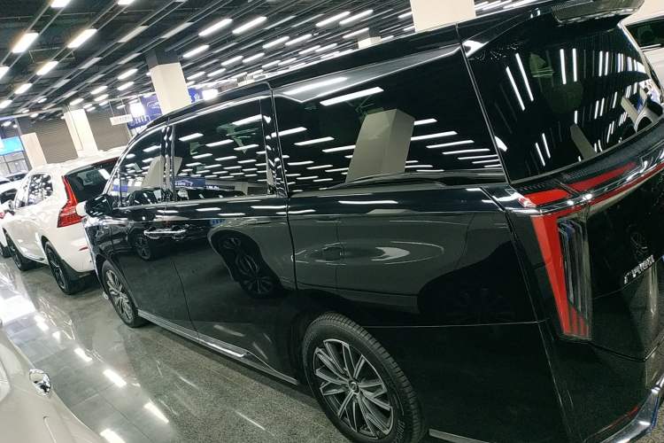 Used GAC Trumpchi M8 2024 Master Series 400T Prestige Edition
