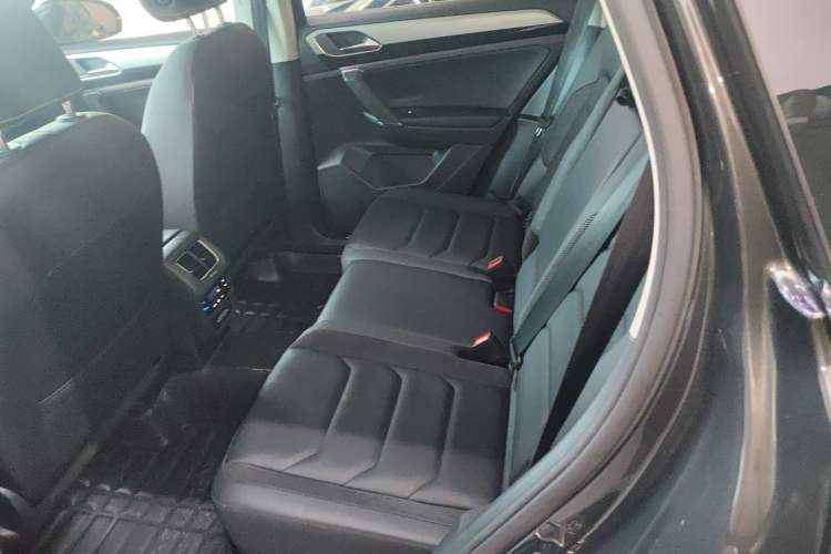 Used Volkswagen Tayron 2020 330TSI Two-Wheel Drive Luxury Smart Connectivity Version
