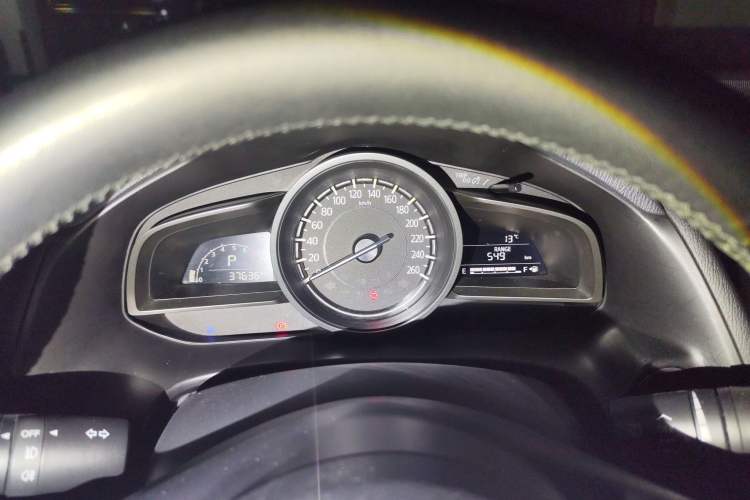 Used Mazda Mazda 3 Axela 2017 Sedan 1.5L Automatic Luxury Model China VI Standard