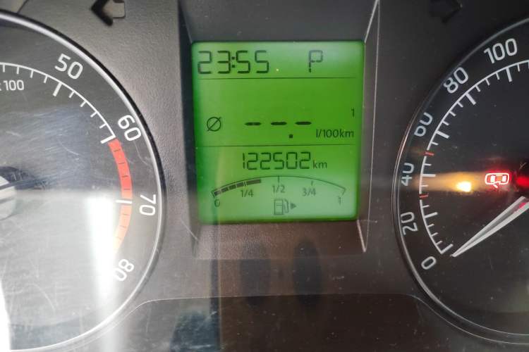 Used Skoda Rapid 2015 1.6L Automatic Smart Selection Model
