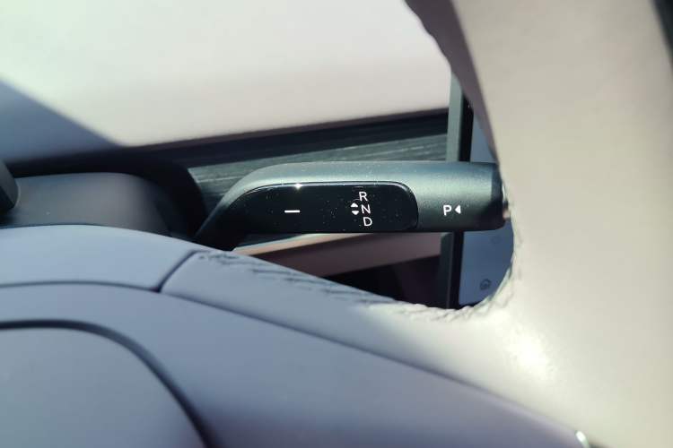 Used ONVO L60 2024 60 kWh Rear-Drive Version