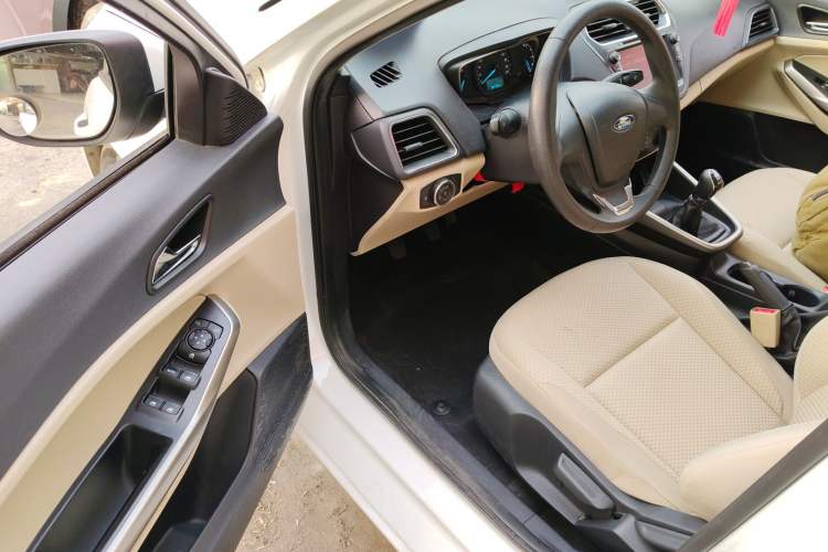 Used Ford Escort 2017 Revised Version 1.5L Manual Comfort Edition