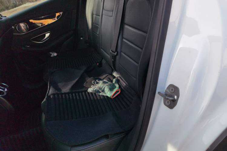 Used Mercedes-Benz GLC 2016 GLC 260 4MATIC Luxury Model
