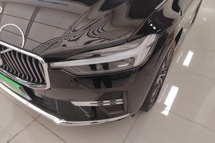 Used Volvo XC60 2024 B5 4x4 Smart Luxury Edition
