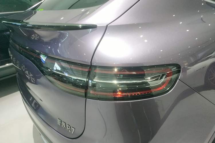 Used Hima Luxeed R7 2025 Range-Extended Version 251 km Max