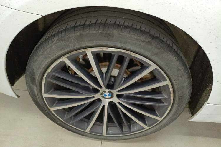 Used BMW 5 Series 2022 Second Facelift 530Li Leading Edition M Sport Package
