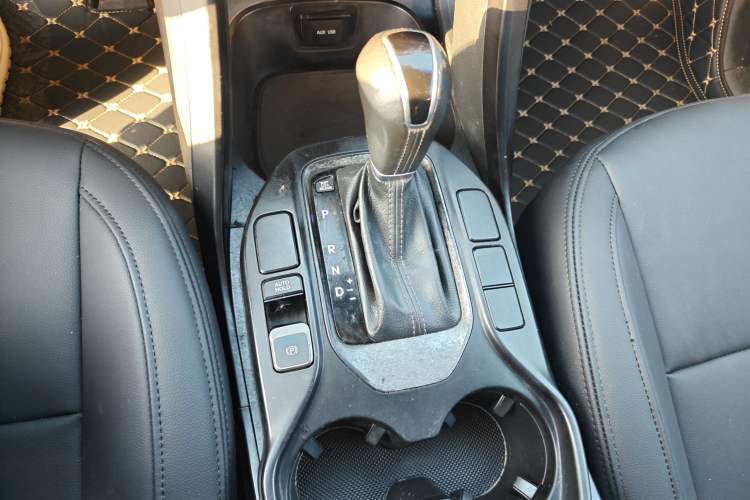 Used Hyundai Santa Fe 2013 2.4L Automatic 2WD Comfort Edition