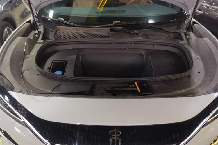 Used BYD Song L EV 2025 662 km Advanced Intelligent Driving Version
