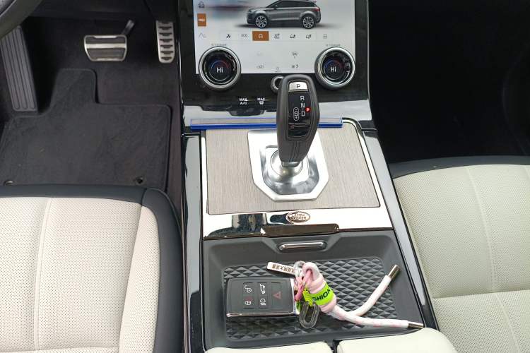 Used Land Rover Range Rover Evoque 2022 Facelifted Aurora L 249 PS R-Dynamic Luxury Edition