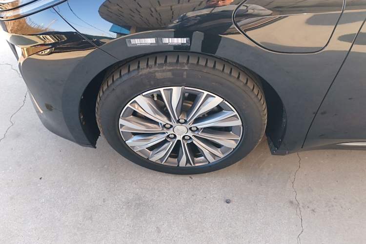 Used Hongqi E-QM5 2023 620km PLUS
