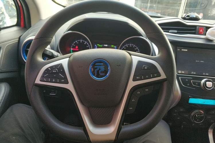 Used BYD Yuan New Energy 2018 EV360 Smart Connect Cool Edition
