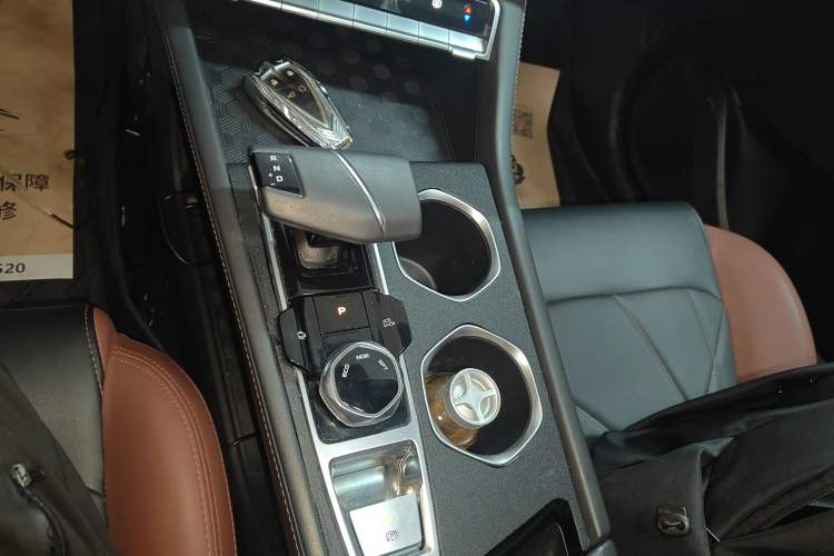 Used Changan Eado 2023 Changan Edition PLUS Blue Whale NE 1.4T GDI DCT Prestige Version
