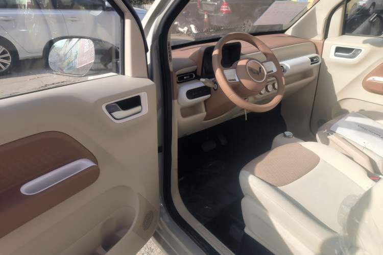 Used Wuling Hongguang MINIEV 2024 3rd Generation 215km Youth Edition
