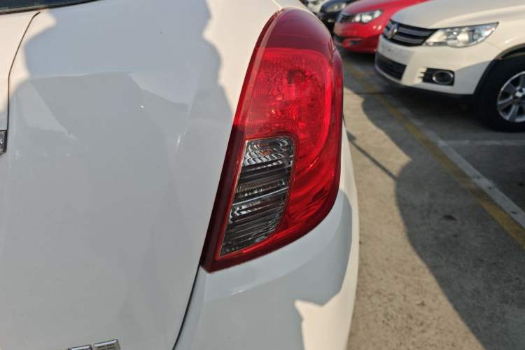 Used Buick Encore 2017 18T Automatic Two-Wheel Drive Urban Leading Model
