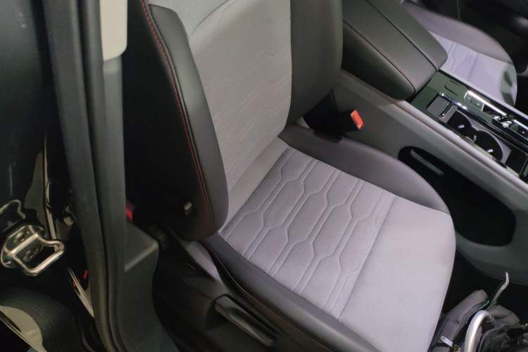 Used Volkswagen Teramont X 2022 330TSI Two-Wheel-Drive Luxury Edition
