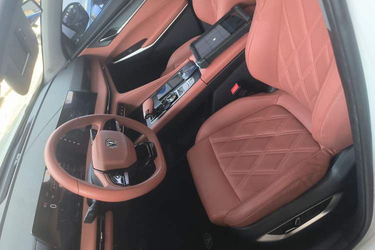 Used Changan CS75 PLUS 2023 3rd Generation 1.5T Automatic Prestige Model
