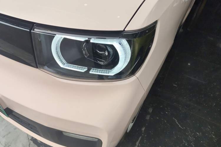 Used Wuling Hongguang MINIEV 2021 Macaron Premium Model – Lithium Iron Phosphate
