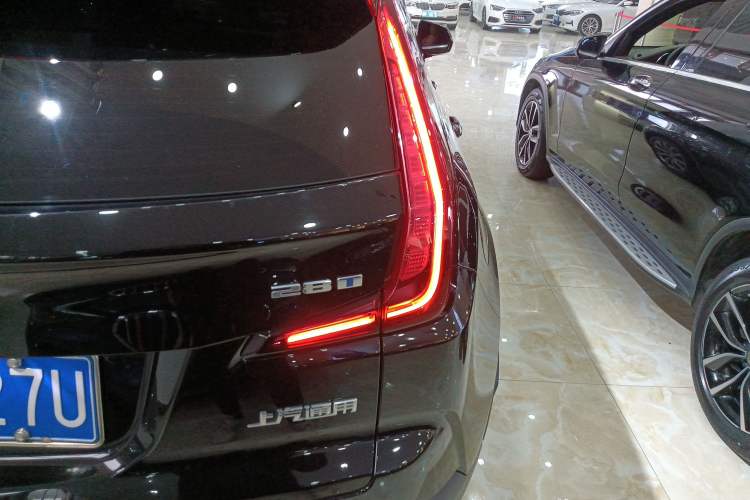 Used Cadillac XT4 2022 28T Two-Wheel Drive Prestige Version