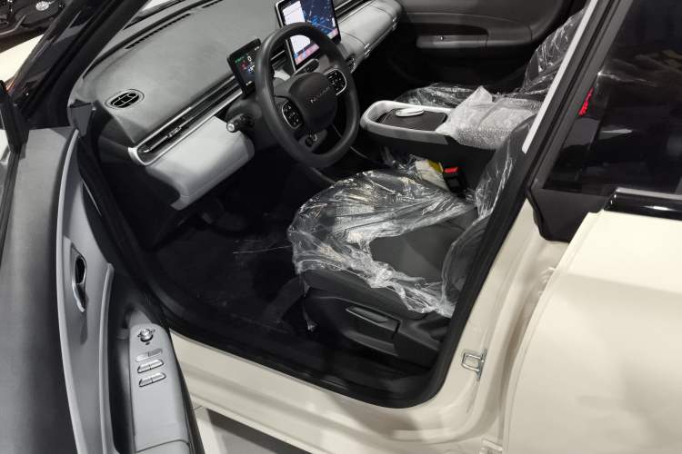 Used Dongfeng NAMMI 01 
