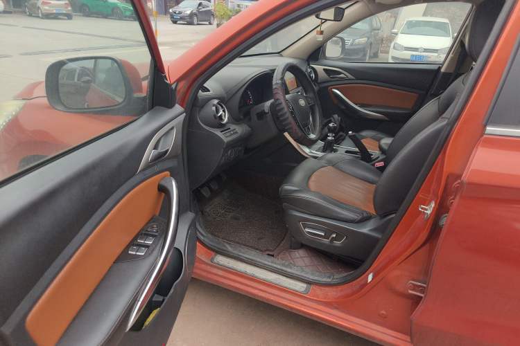 Used BYD Song 2016 1.5TI Manual Luxury Model
