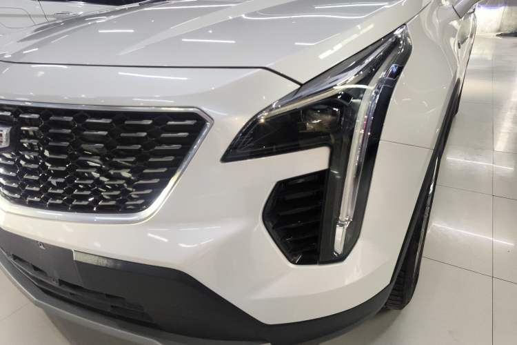 Used Cadillac XT4 2020 28T Two-Wheel-Drive Leading Version
