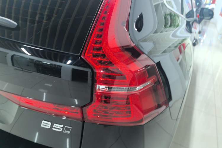 Used Volvo XC60 2024 B5 4x4 Smart Luxury Edition
