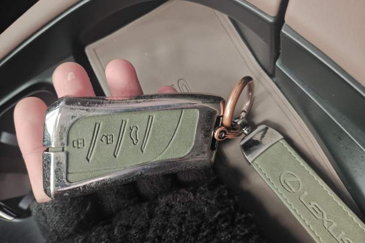 Used Lexus ES 2023 200 Excellence Edition