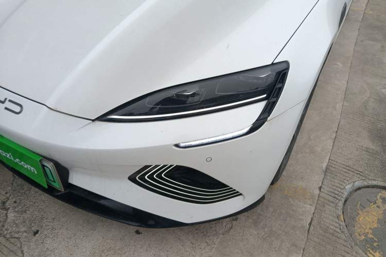 Used BYD Seal 2022 550 km Standard Range Rear-Wheel Drive Prestige Version
