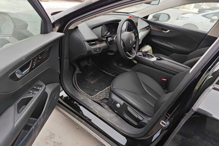 Used Hongqi E-QM5 2023 Revised Version Basic Travel Edition
