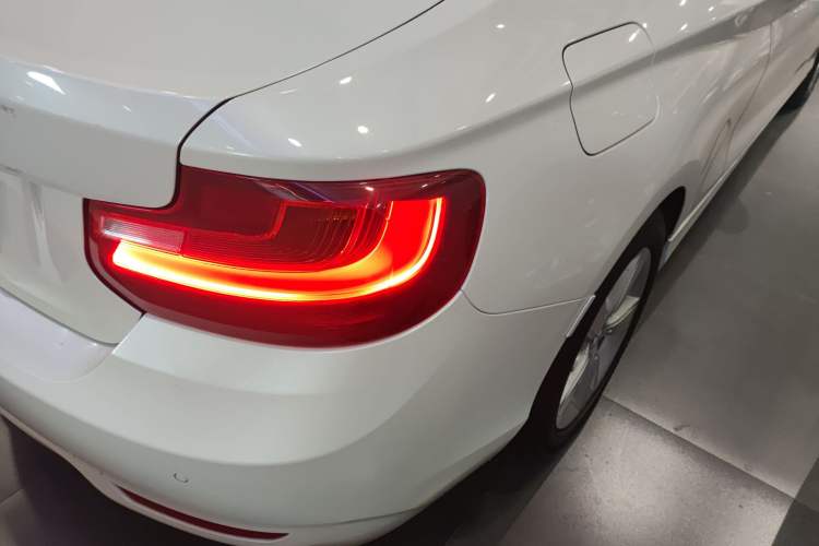 Used BMW 2 Series 2014 220i Leading Model
