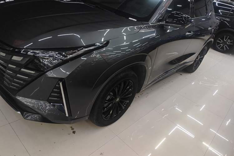 Used Changan UNI-Z New Energy 2024 Blue Whale Smart Electric iDD 125km Leading Model
