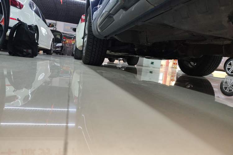 Used Haval H6 2017 Red Label 2.0T Automatic Two-Wheel Drive ZhiShang Model
