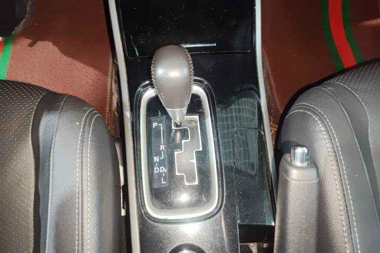 Used Mitsubishi Outlander 2018 2.0L Two-Wheel Drive Glory Edition 5 Seats
