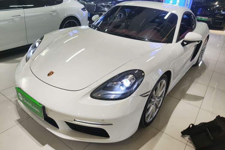 Used Porsche 718 2016 Cayman 2.0T
