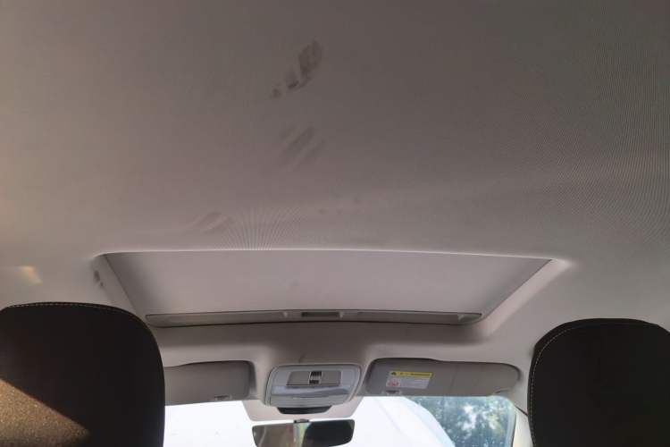 Used Roewe i5 2021 1.5L CVT Platinum Edition