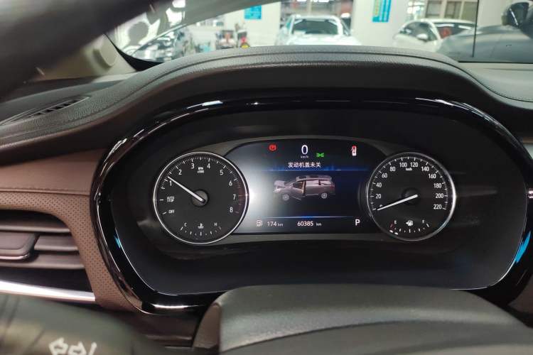 Used Buick GL8 2021 Land Cruiser Executive Class 652T Luxury Model
