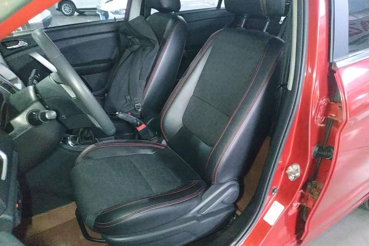 Used Cowin C3R 2015 1.5L Manual Gold Diamond Edition