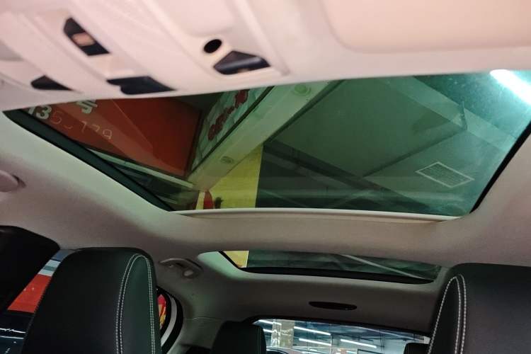 Used Mercedes-Benz GLA 2015 GLA 220 4MATIC Fashion Model
