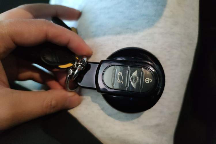 Used  MINI 2016 1.5T COOPER
