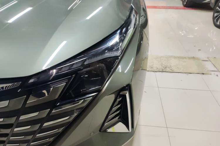 Used Changan UNI-Z New Energy 2024 Blue Whale Smart Electric iDD 125km Excellence Model