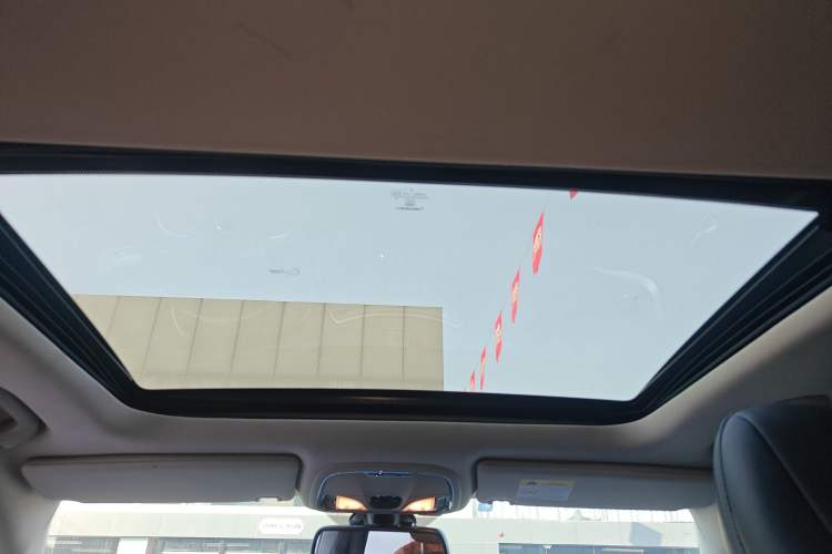 Used  Cherokee 2016 2.4L Professional Edition