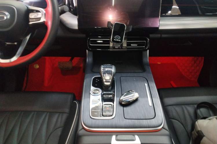 Used GAC Trumpchi GS8 2022 Flagship Series 2.0 TGDI Four-Wheel Drive Luxury Smart Connectivity Version (7 Seats)
