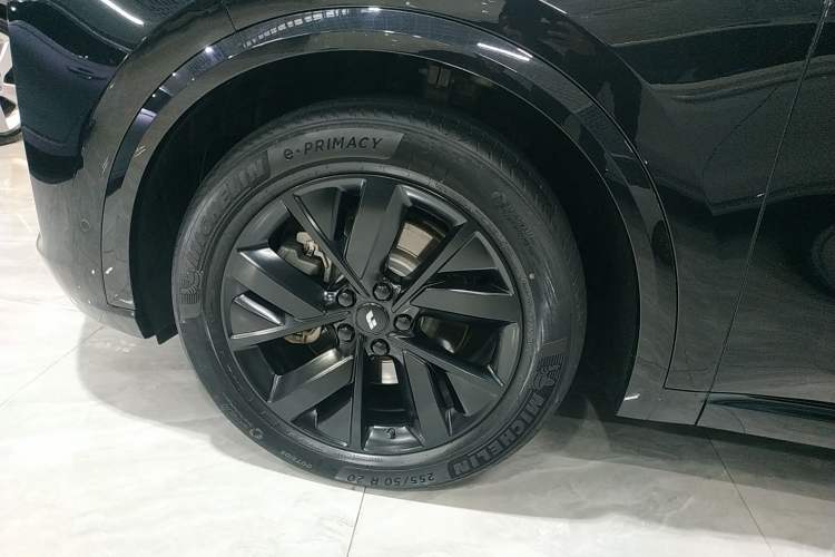 Used Li Auto L8 2023 Pro Model
