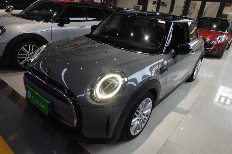 Used MINI MINI 2022 1.5T COOPER Classic Edition