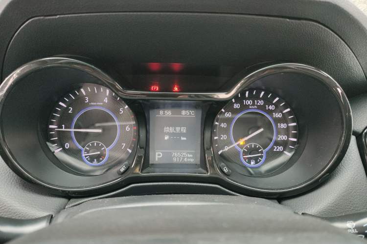 Used JMC Yusheng S350 2016 2.0T Automatic 2WD Gasoline Luxury Version with Sunroof 7 Seats
