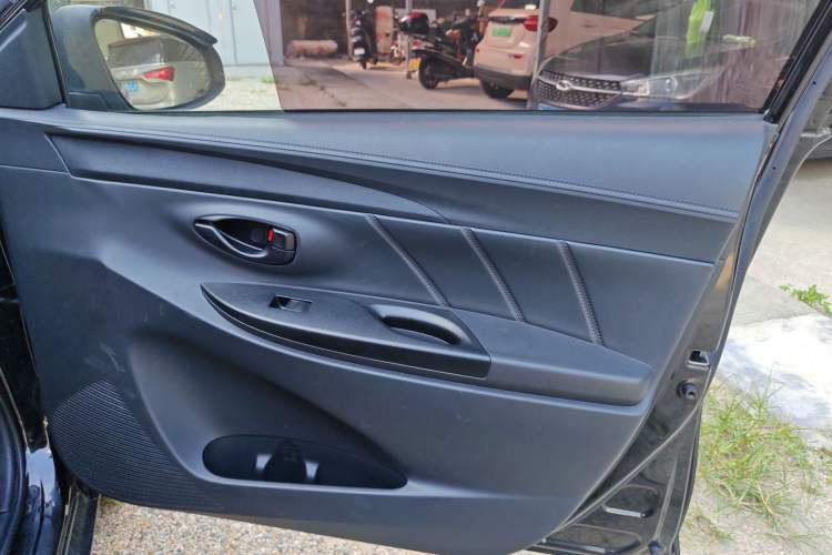 Used Toyota YARiS L 2019 1.5E CVT Dynamic Edition China VI compliant
