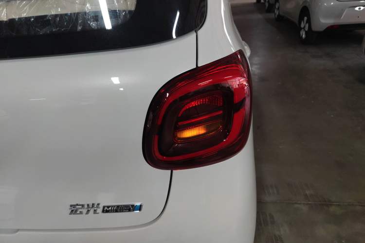 Used Wuling Hongguang MINIEV 2025 Four-Door Version Advanced Edition
