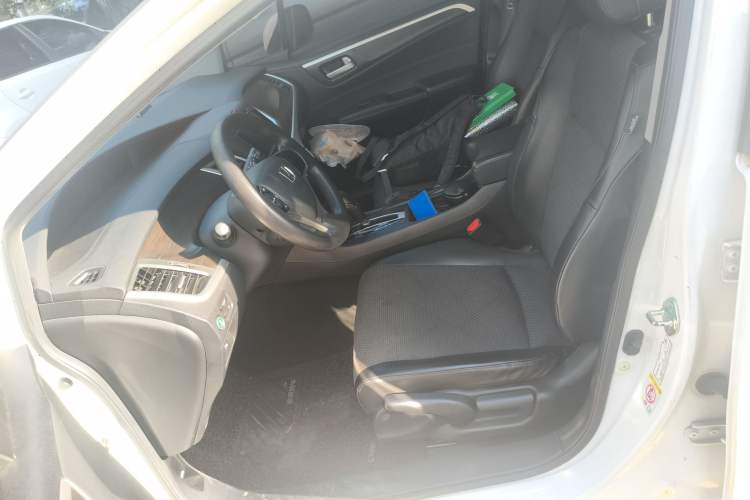 Used Honda Jade 2013 1.8L automatic Comfort version 5 seats